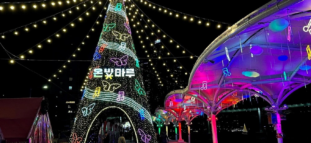 Sparkling Winter in Busan: 4 Must-Visit Spots for Light and Romance